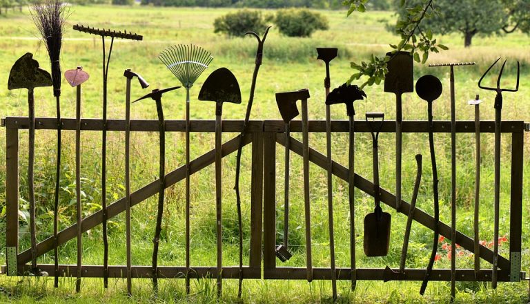 How to Sharpen Garden Tools with a Dremel