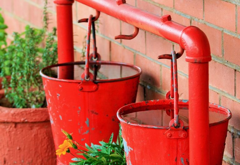 The Different Materials Used for Garden Tool Storage Cabinets