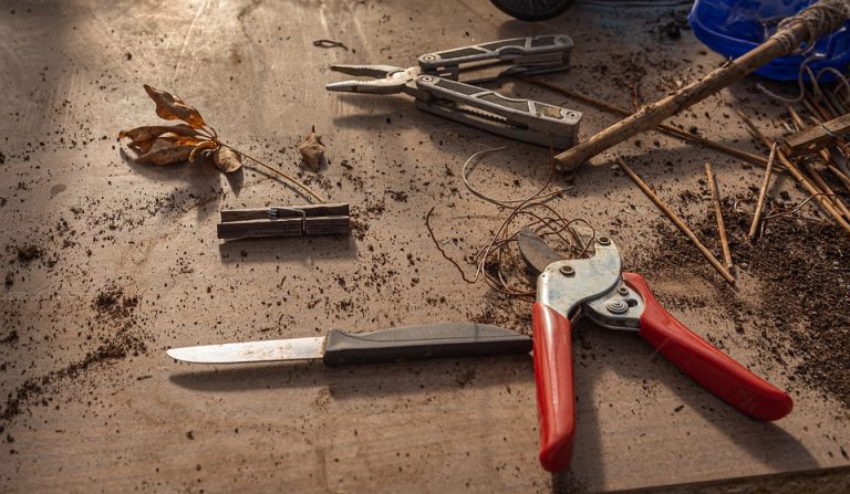 The Benefits of Investing in a Garden Tool Storage Cabinet